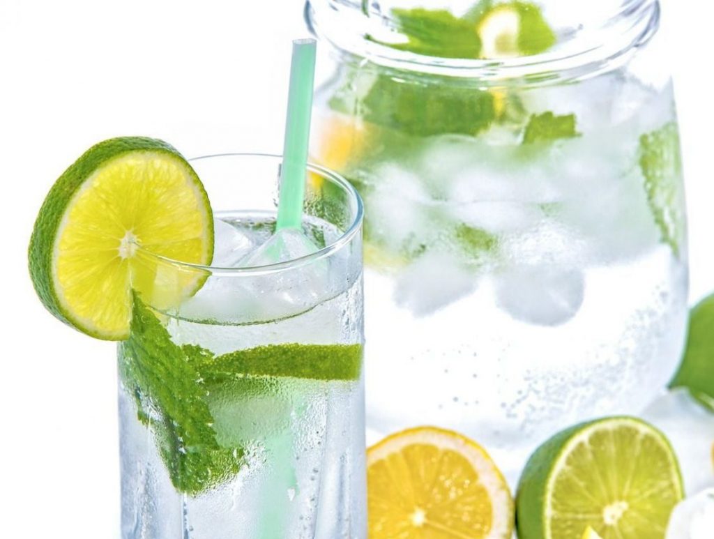 mineral water 1532300 1280 e1573642998504