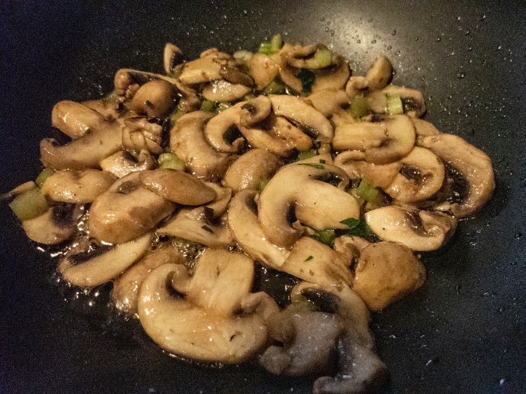 mushroom cook dish cooking meal sauteed mushrooms 1594965